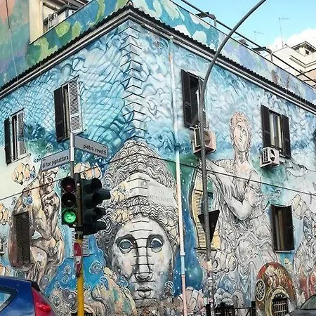 Small And Very Small House *